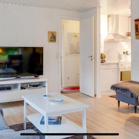 Sommerhus I Blokhus Helt Taet Pa By Og Strand 외부 사진